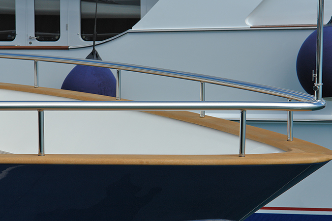 Stainless Bow Rail